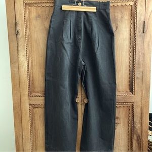 Liana Kohn Boyd pants, never worn.